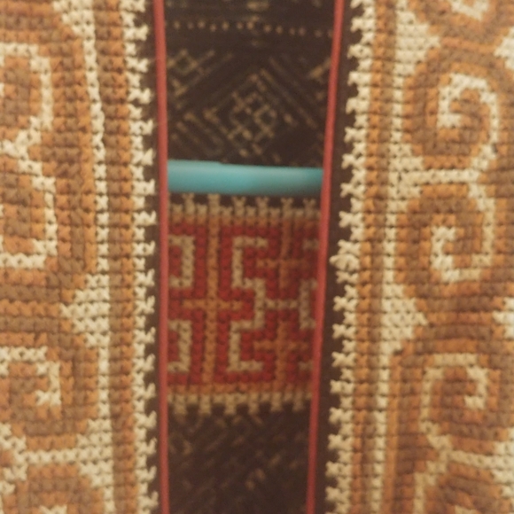 Hand embroidered reversible jacket - Picture 4 of 7